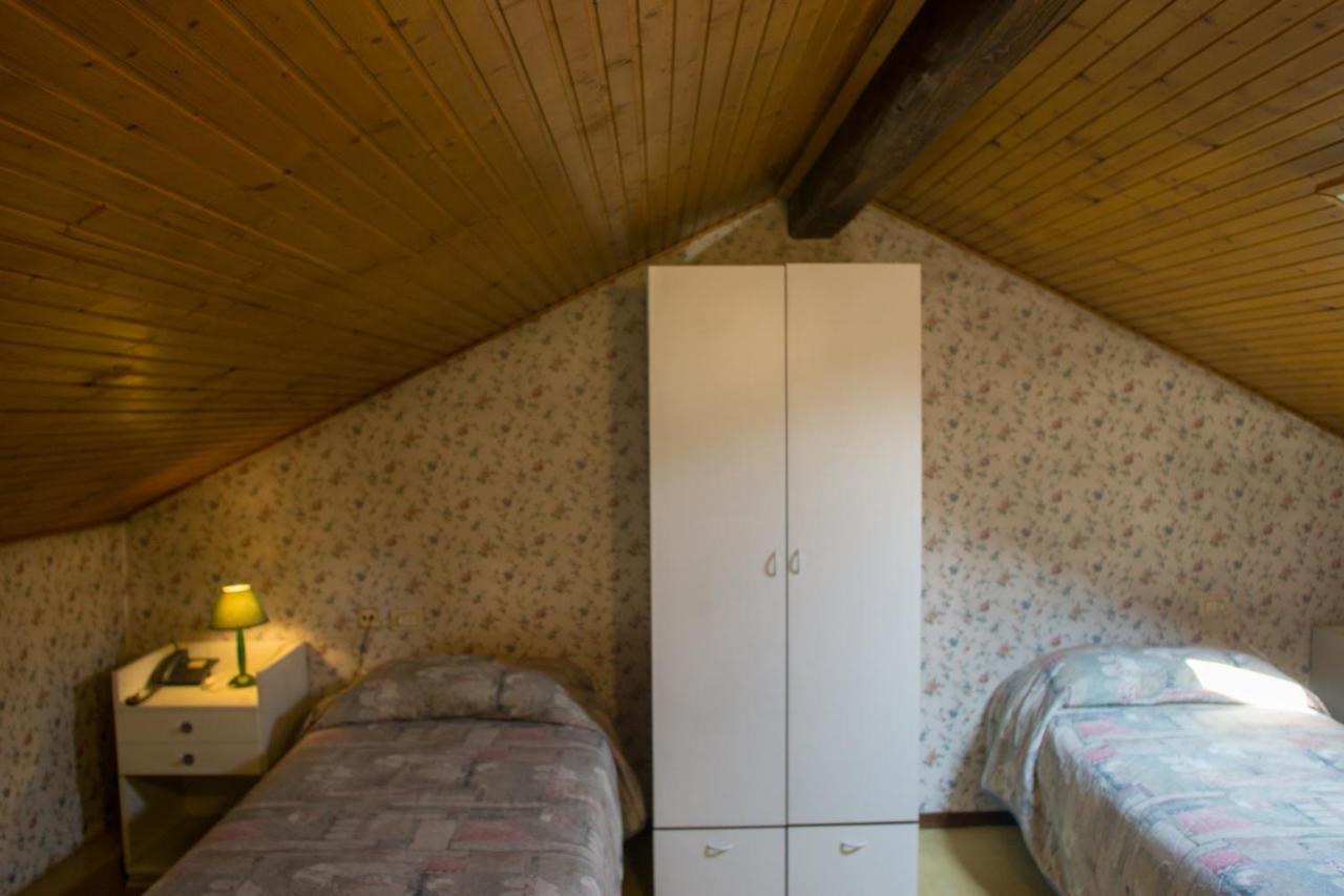 Hotel Locanda Mel Calolziocorte Δωμάτιο φωτογραφία